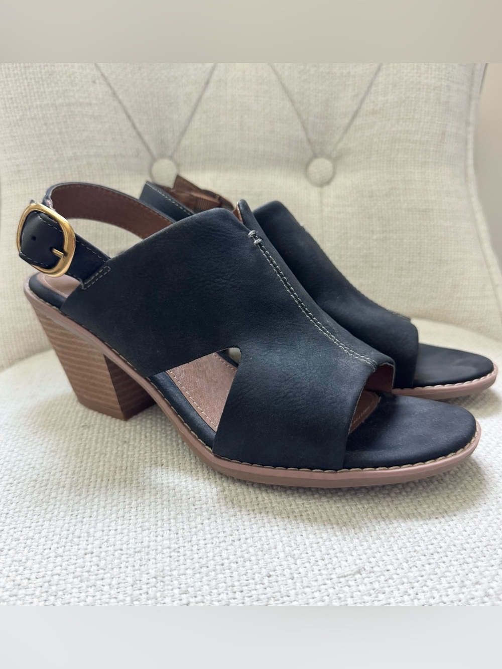 Eurosoft by Sofft Tate Black Slingback Stacked Heel Sandals, Size 8